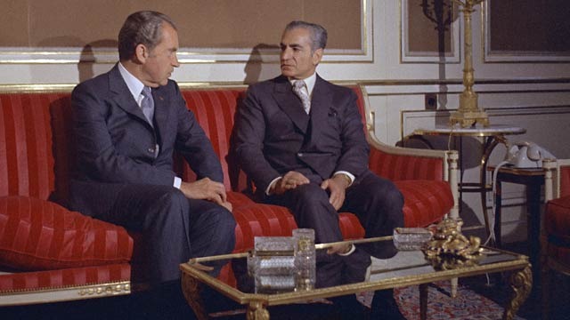 Nixon, Shah Negotiate Arms