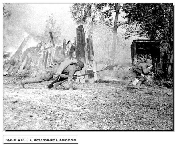 Germans invade Soviet Union