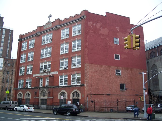 where did saint thomas study