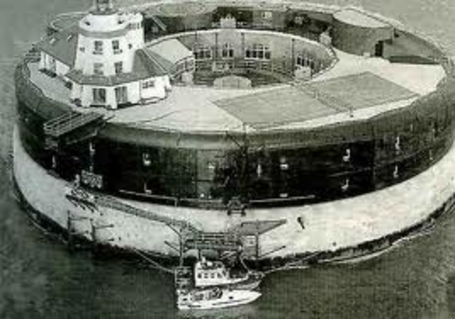 Leonardo begins work as senior military architect and general engineer for Cesare Borgia, son of Pope Alexander VI.