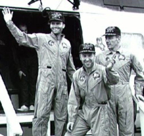 Apollo 13 mission suffers huge setback