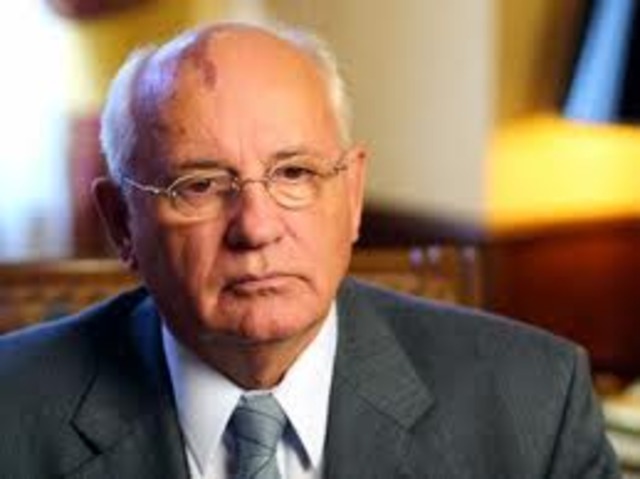 Gorbachev Steps Down
