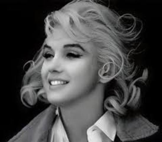 Marilyn Monroe Found Dead