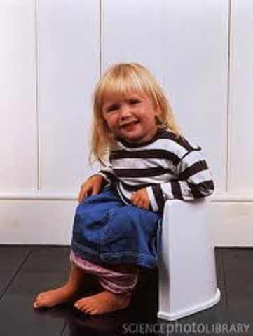 Cuando yo tenía dos años, yo comía carne, yo reía a los chistes, y yo usaba baño.