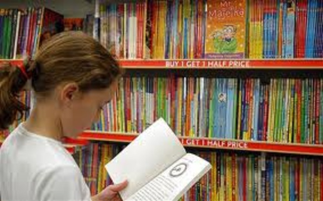 Cuando yo tenía cinco años, yo iba a la escuela, yo reunía amigos, y yo leía los libros.