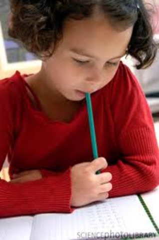 Cuando yo tenía seis años, yo comprendía matemáticas, yo montaba en la bicicleta, y yo escribía las historias.