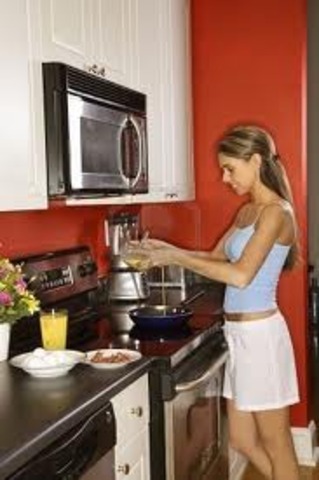 Cuando yo tenía doce años, yo asistía sèptimo grado, yo gastaba dinero, y yo cocinaba desayuno.