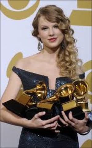 Taylor Swift sang at the grammys, and won one of them