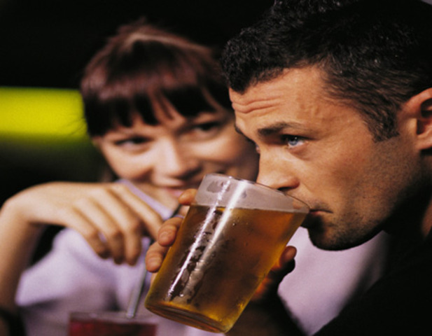 jacob tells  alex about vladek going out to drink