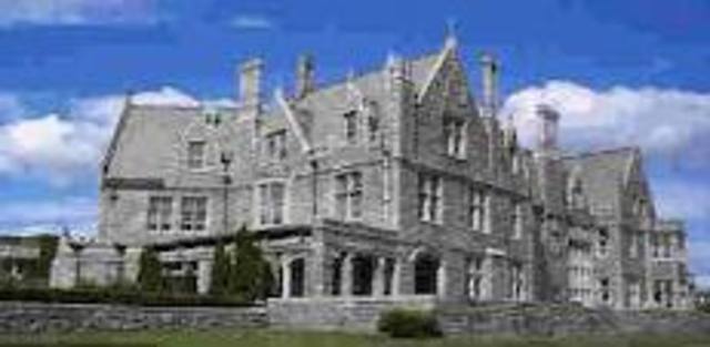 Roosevelt enters Groton School in Massachusetts.