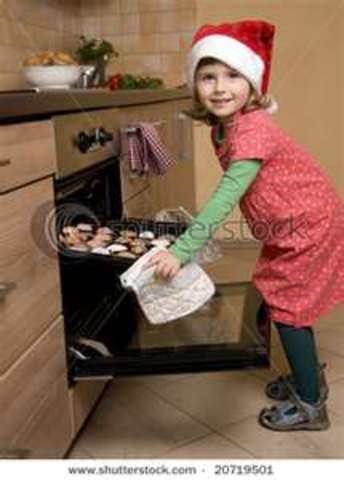 Cuando yo tenía sies años, yo horneaba las galletas, yo rompía china de mi mamá, y yo corría con mis primas.