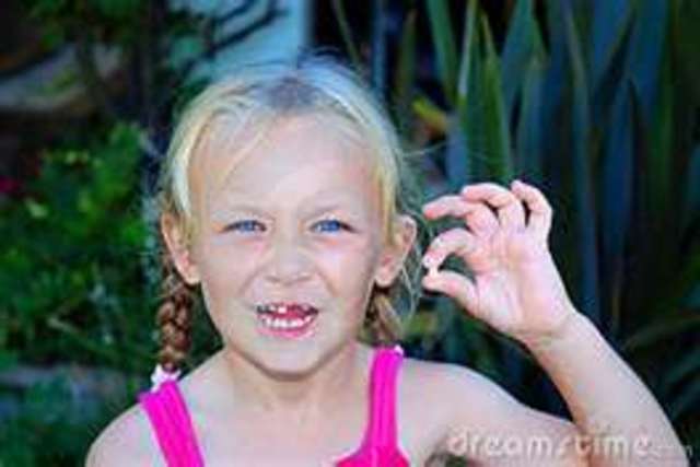 Cuando yo tenía siete años , yo me perdía dientes, yo le daba una pataba a mi hermana, y yo veía muchas películas.