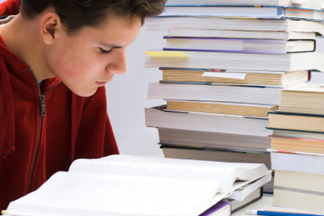 Cuando to tenía catorce años, yo estudía mucho para la escuela