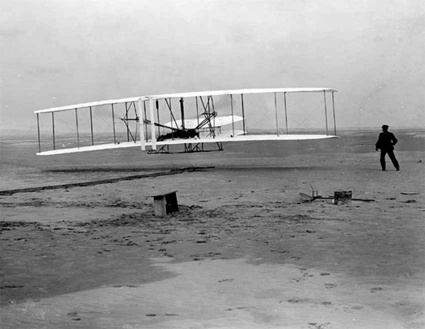 First Sucsessful powered plane