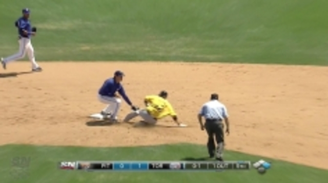 Blue Jays lose spring training game to Pittsburgh.
