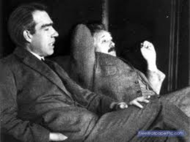 Einstein debates with Niels Bohr