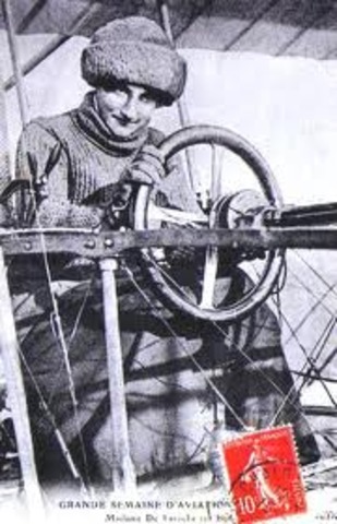 Raymonde de Laroche pilots license