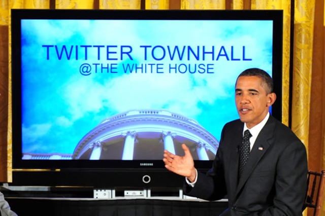 Obama hosts first "Twitter Town Hall"