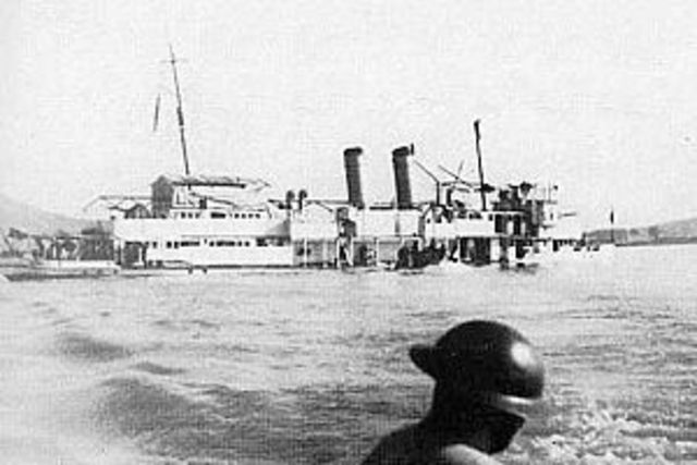 The Japanese sink the USS Panay