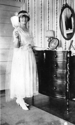 Marries Hadley Richardson