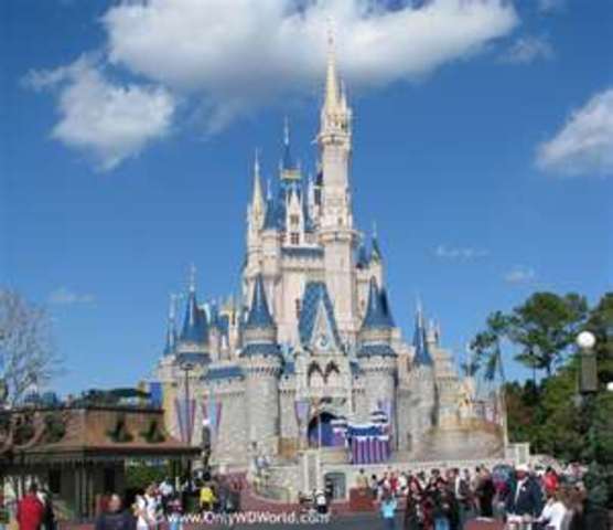 •	Disney World Opens