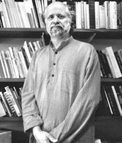 Definición de Homi Bhabha del discurso colonial, "Jerarquización racial y cultural".