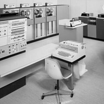 Timeline: 5 поколений ЭВМ