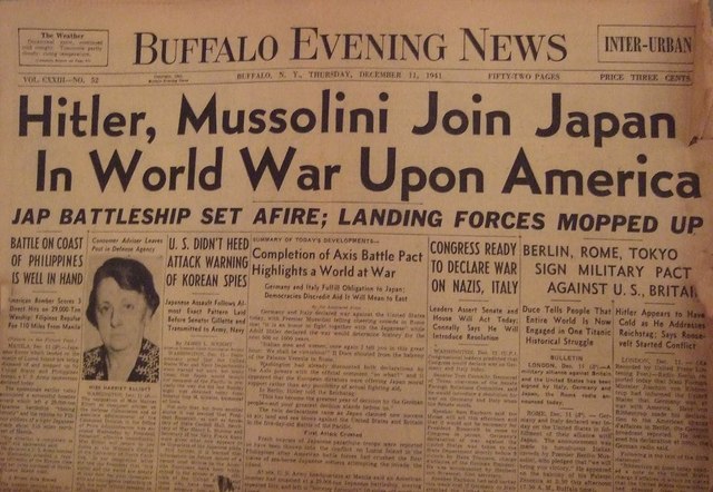 Italy decalsred war on the United states.