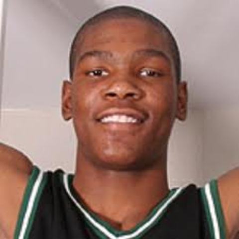 Kevin Durant Switched to 3 Different schools to play basketball in highschool