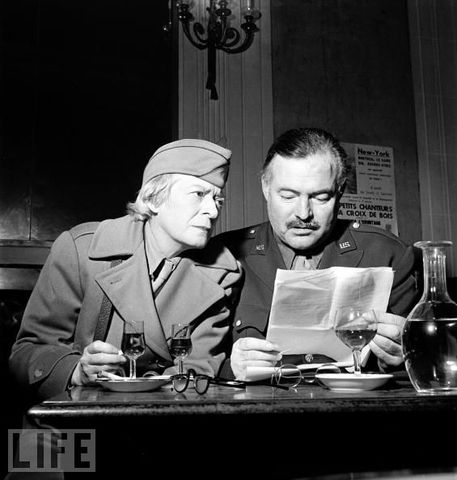 Divorces Hadley Richardson