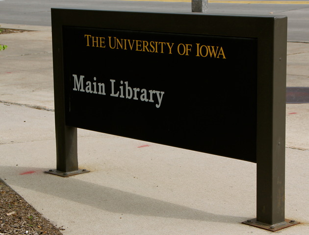 Libraries begin digitizing books