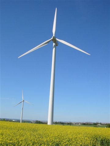 Construction de la première éolienne