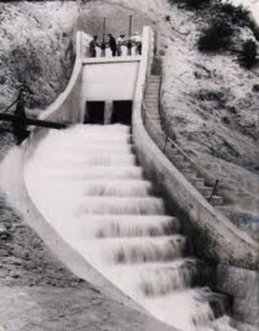 Los Angeles bombs when Aqueducts came