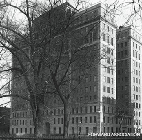 Jacob now goes to the hospital because he hurt himself.