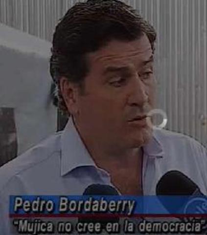 Mieres y Bordaberry vs Mujica