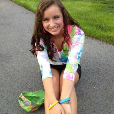 Timeline: La Vida De Anna Kate Sisson