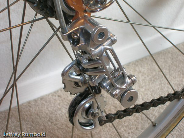 Parallelogram derailleur