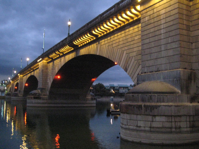 London Bridge Brought to the U.S.