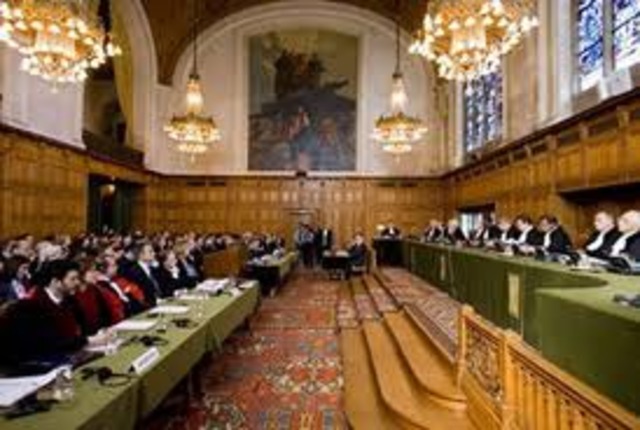 Se firma el Tratado de Roma para establecer la Corte Penal Internacional.