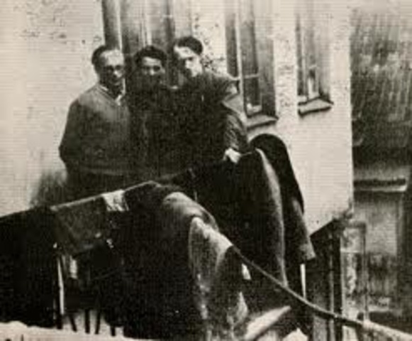 Ellie sees his father for the last time