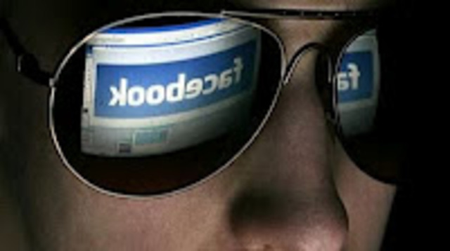 BusinessWeek divulgó que una adquisición potencial del sitio estaba bajo negociación. Facebook declinó una oferta de $750 millones