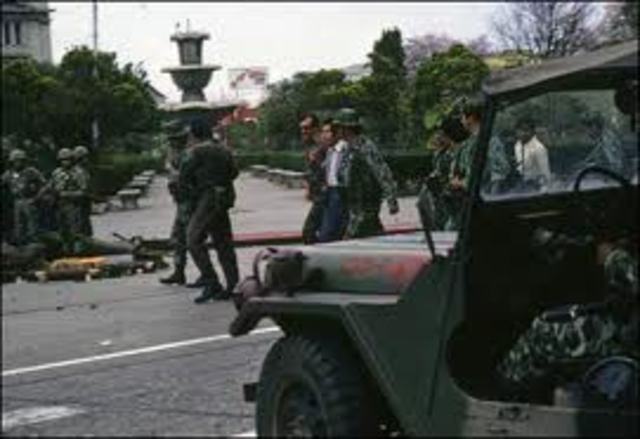 Gobiernan los militares