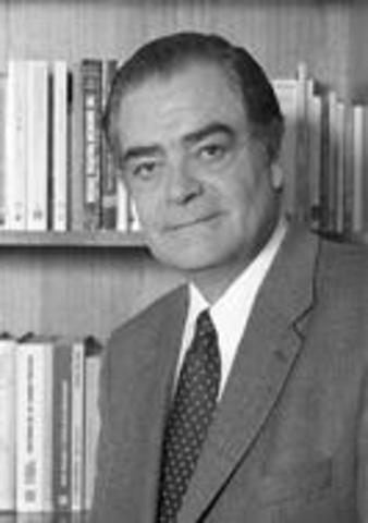 Pedro Morandé estudia la adopción y predominio de la sociología norteamericana en Latinoamérica (1950-19601).