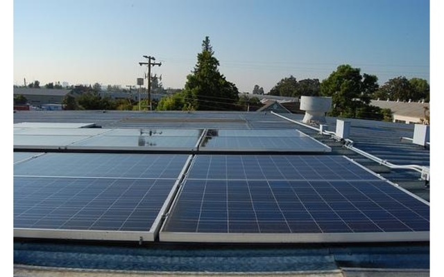 Placas solares en los laboratorios