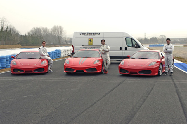 monto un concecionario de carros deportivos