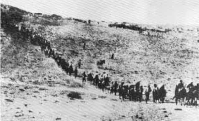 Nazis evacuate death camps