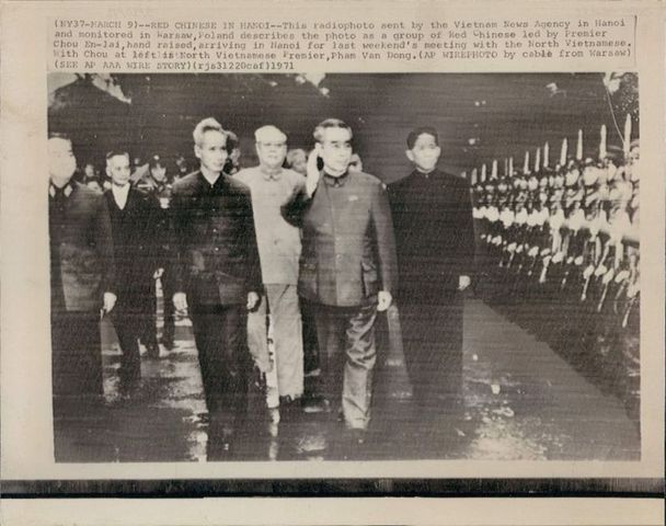 Chinese premier visits North Vietnam