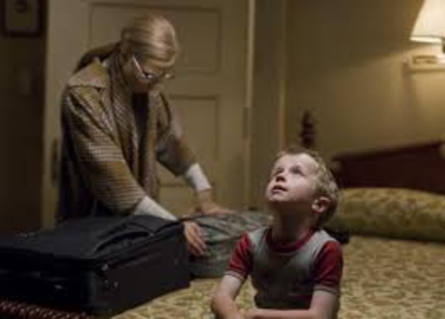 Benjamin and Roscoe's son are 5