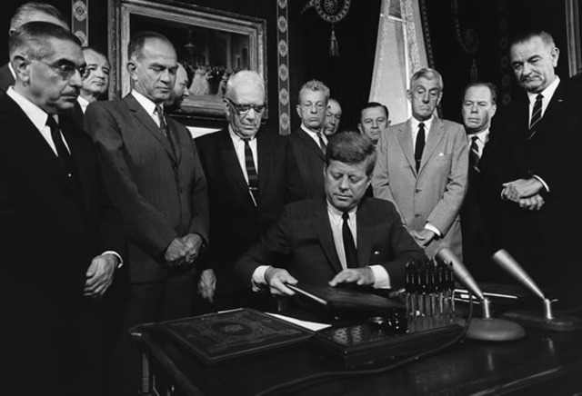 Kennedy tries to stop nuclear testing