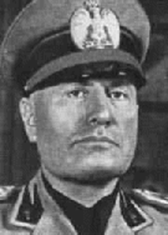 Mussolini marches on Rome